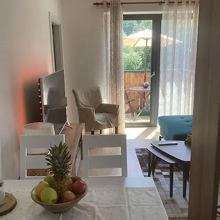 Besen 207 Emila アパート *